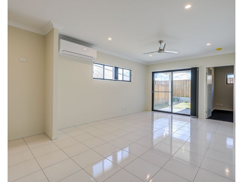 1/5 Merino Street, Park Ridge QLD 4125