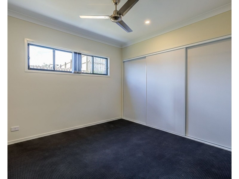 1/5 Merino Street, Park Ridge QLD 4125