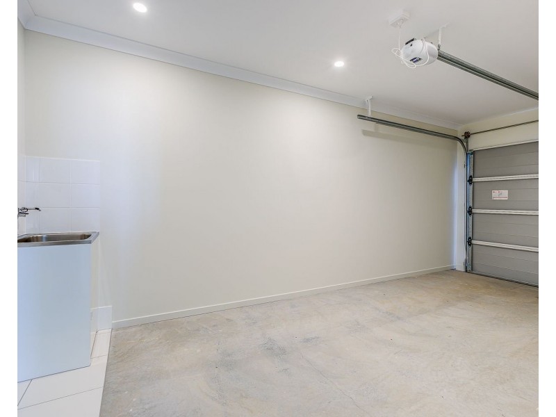 1/5 Merino Street, Park Ridge QLD 4125