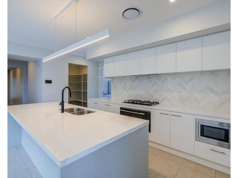 25 Cranberry Street, Greenbank QLD 4124