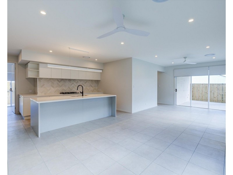 25 Cranberry Street, Greenbank QLD 4124