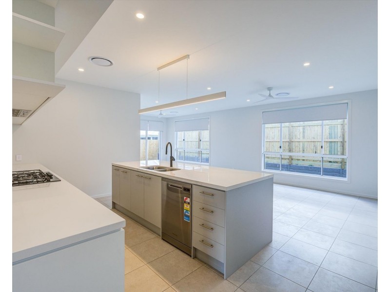 25 Cranberry Street, Greenbank QLD 4124