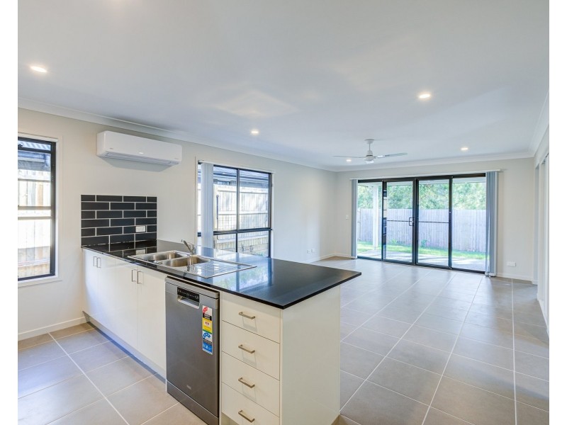 14 Graham Circuit, Logan Reserve QLD 4133