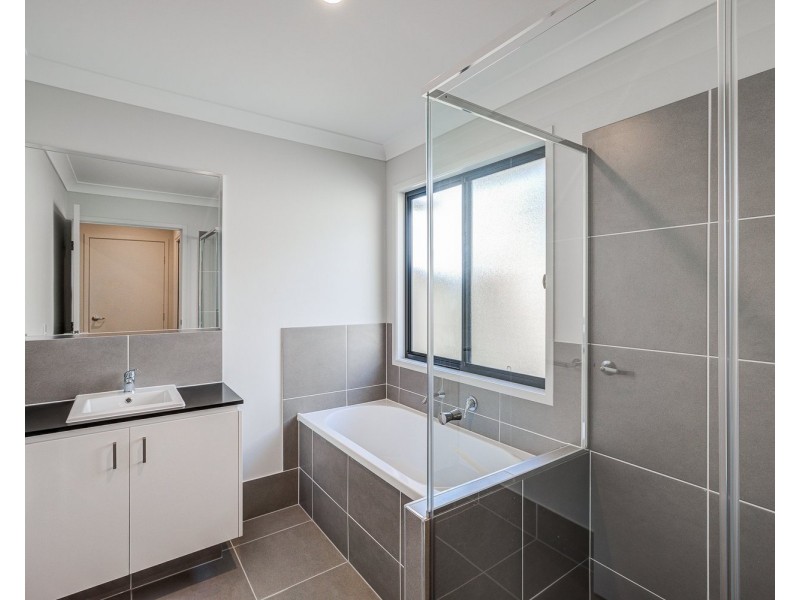 14 Graham Circuit, Logan Reserve QLD 4133