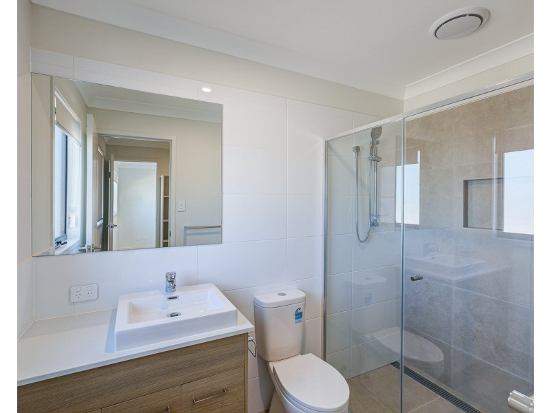 50 Livistona Street, Redland Bay QLD 4165