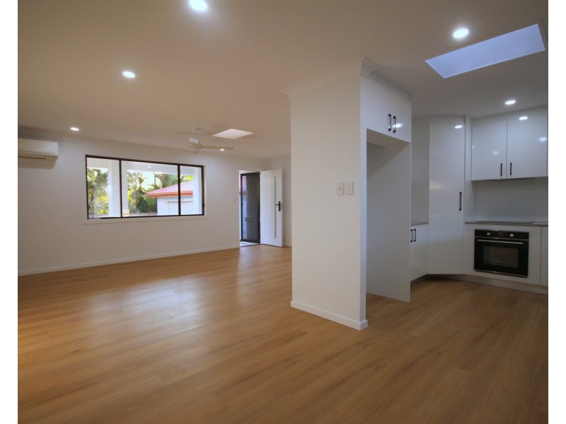 1/5 Brittney Court, Ashmore QLD 4214