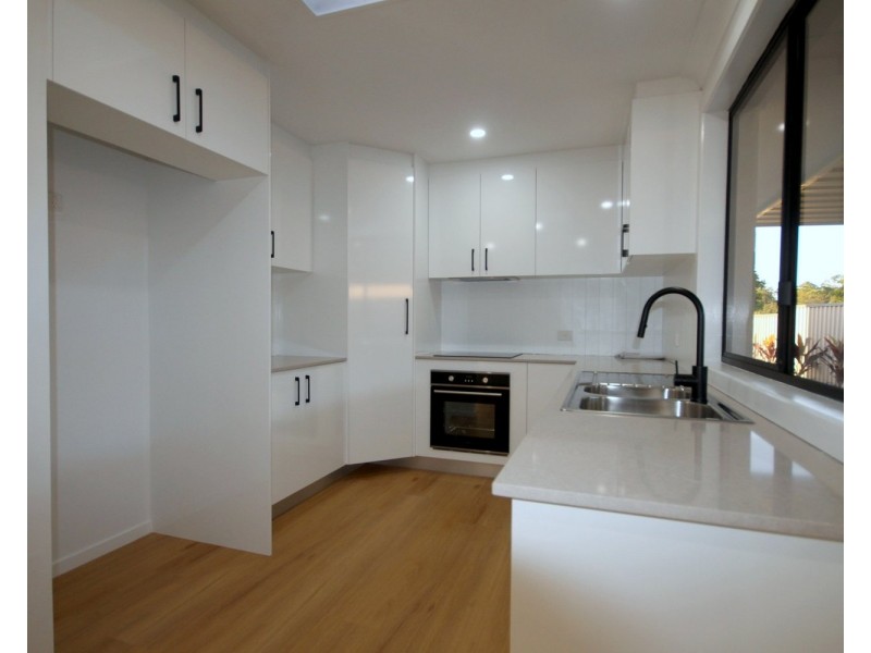 1/5 Brittney Court, Ashmore QLD 4214