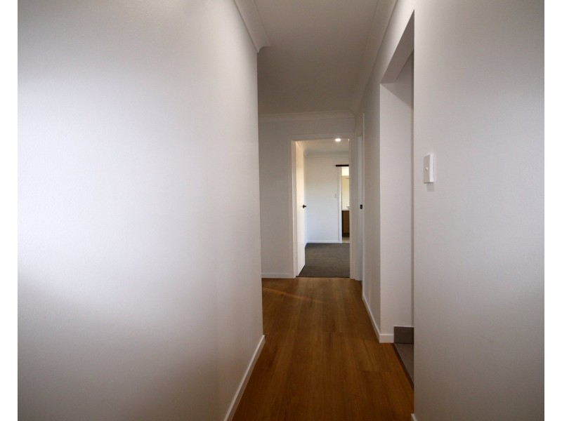 1/5 Brittney Court, Ashmore QLD 4214