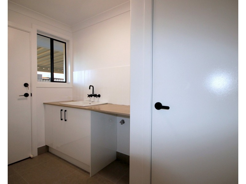 1/5 Brittney Court, Ashmore QLD 4214