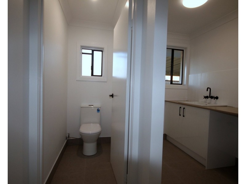 1/5 Brittney Court, Ashmore QLD 4214