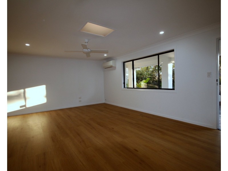 1/5 Brittney Court, Ashmore QLD 4214