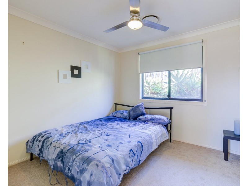 26 Bimberi Row, Pacific Pines QLD 4211