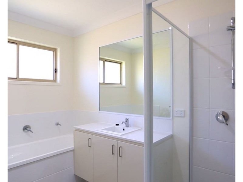 70 Brookfield Street, Pimpama QLD 4209