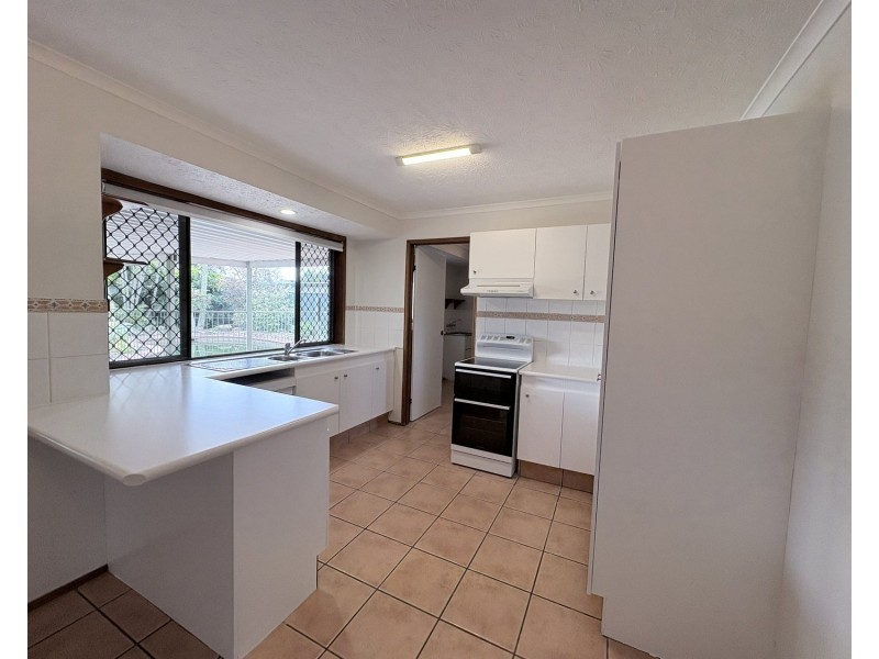 25 Menindee Avenue, Coombabah QLD 4216