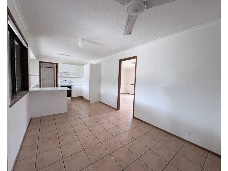 25 Menindee Avenue, Coombabah QLD 4216