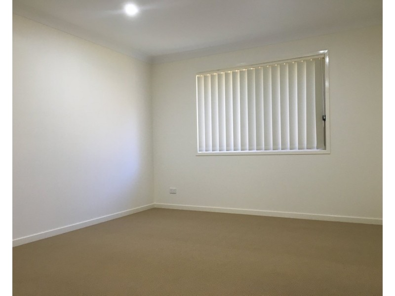 22 Percy Earl Crescent, Pimpama QLD 4209