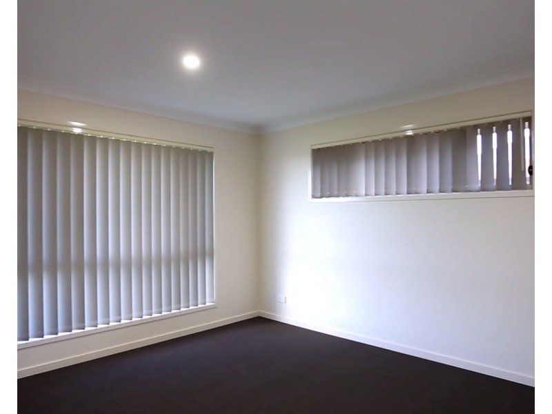 32 Brookfield Street, Pimpama QLD 4209