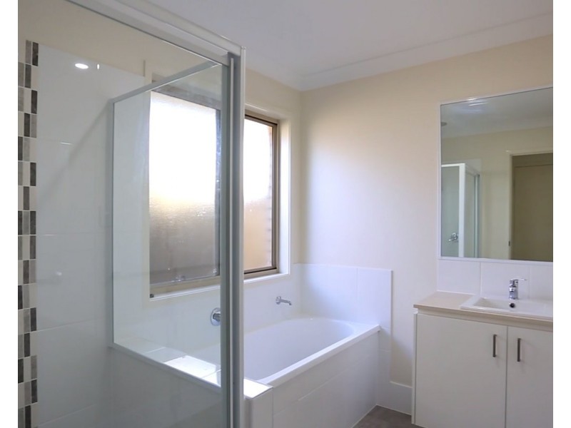 32 Brookfield Street, Pimpama QLD 4209