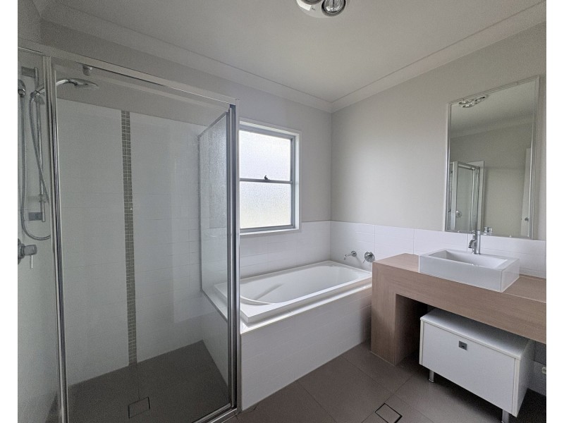 3 The Landings, Upper Coomera QLD 4209