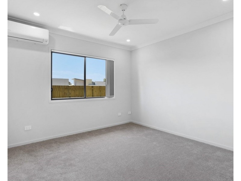 2 Palmer Road, Greenbank QLD 4124