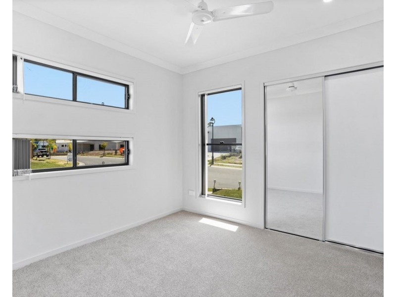2 Palmer Road, Greenbank QLD 4124