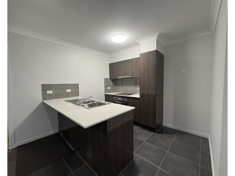 52 Fountain Street, Pimpama QLD 4209