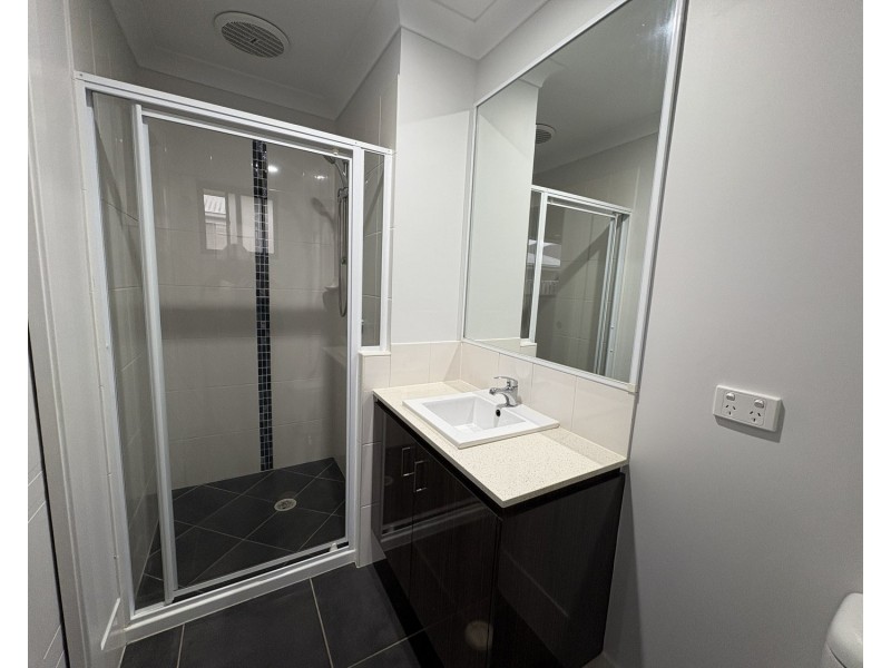 52 Fountain Street, Pimpama QLD 4209