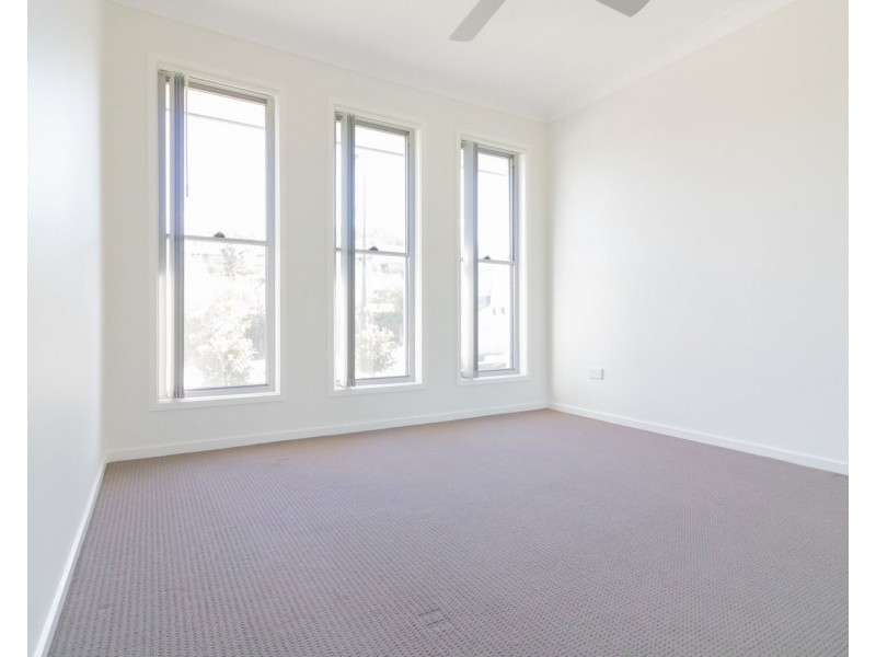 4 Daly Lane, Ormeau Hills QLD 4208