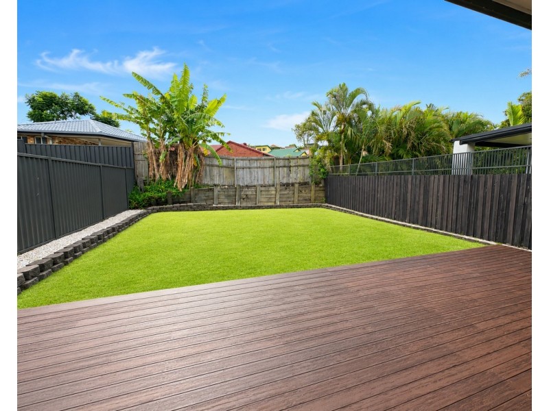 2/125 Benowa Road, Southport QLD 4215