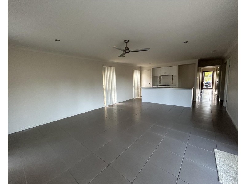 14 Beaumont Drive, Pimpama QLD 4209