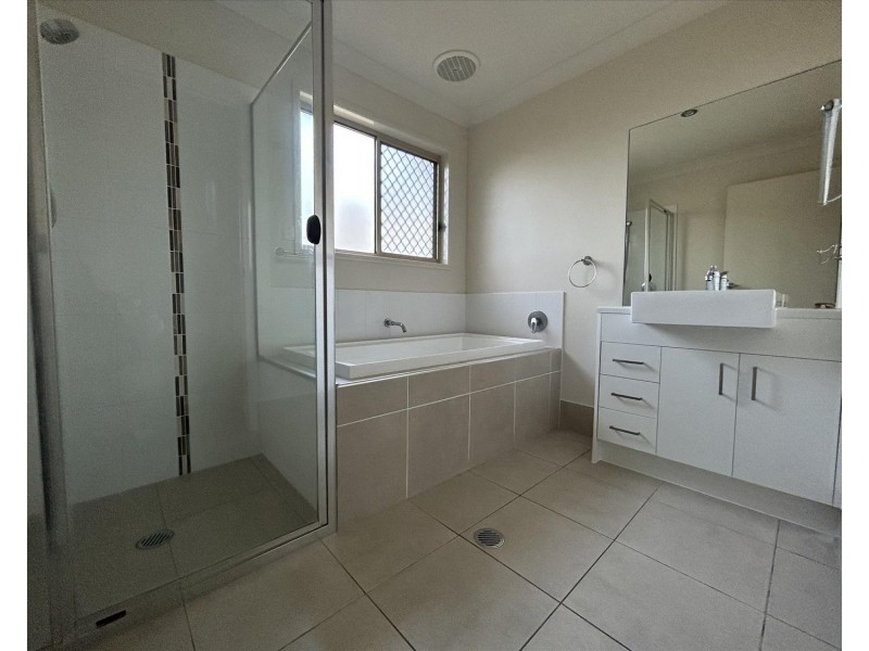 14 Beaumont Drive, Pimpama QLD 4209