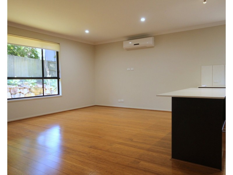 2/429 Ashmore Road, Ashmore QLD 4214