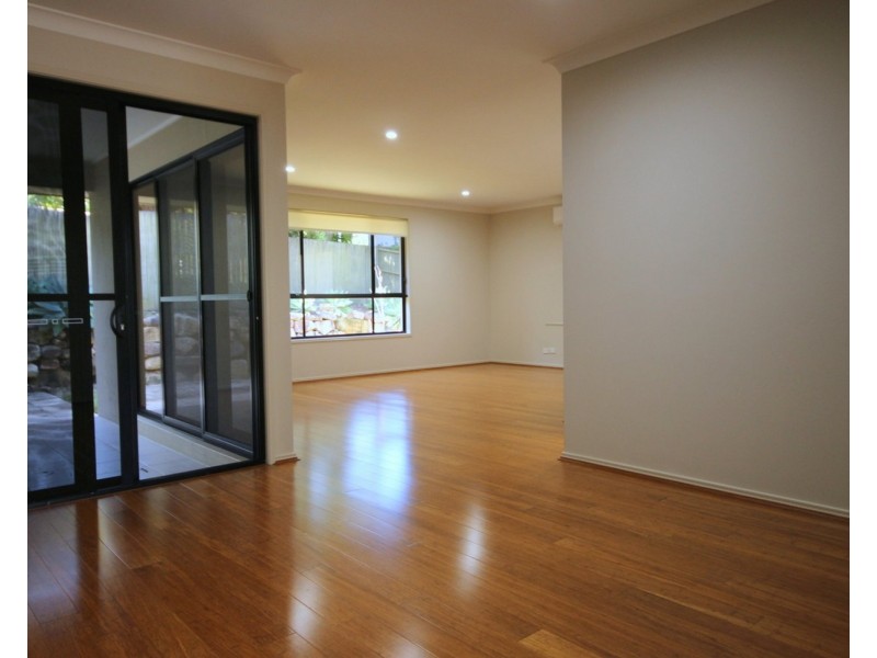 2/429 Ashmore Road, Ashmore QLD 4214