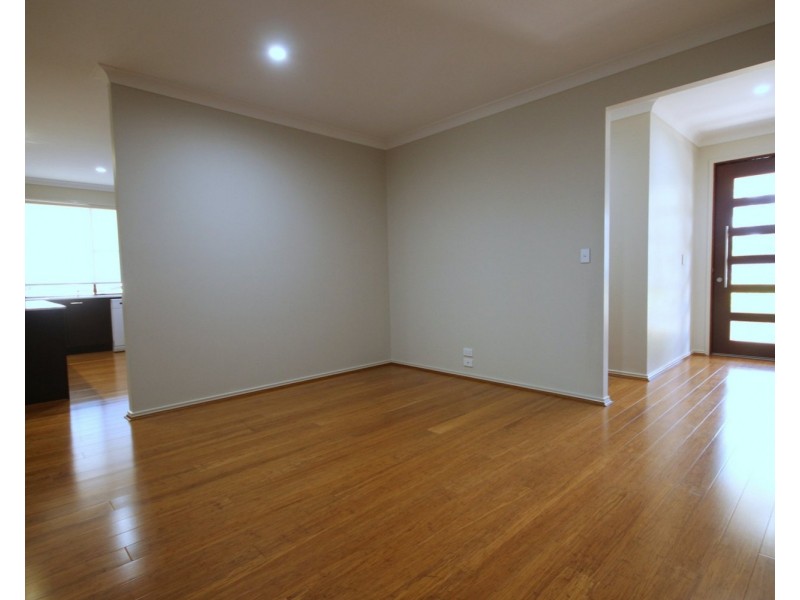 2/429 Ashmore Road, Ashmore QLD 4214
