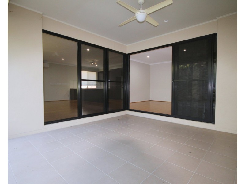 2/429 Ashmore Road, Ashmore QLD 4214