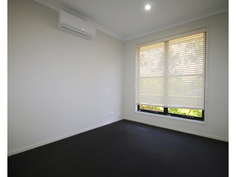 2/429 Ashmore Road, Ashmore QLD 4214
