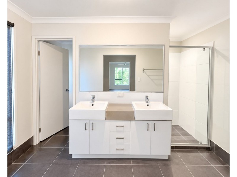 44 Candlebark Circuit, Upper Coomera QLD 4209