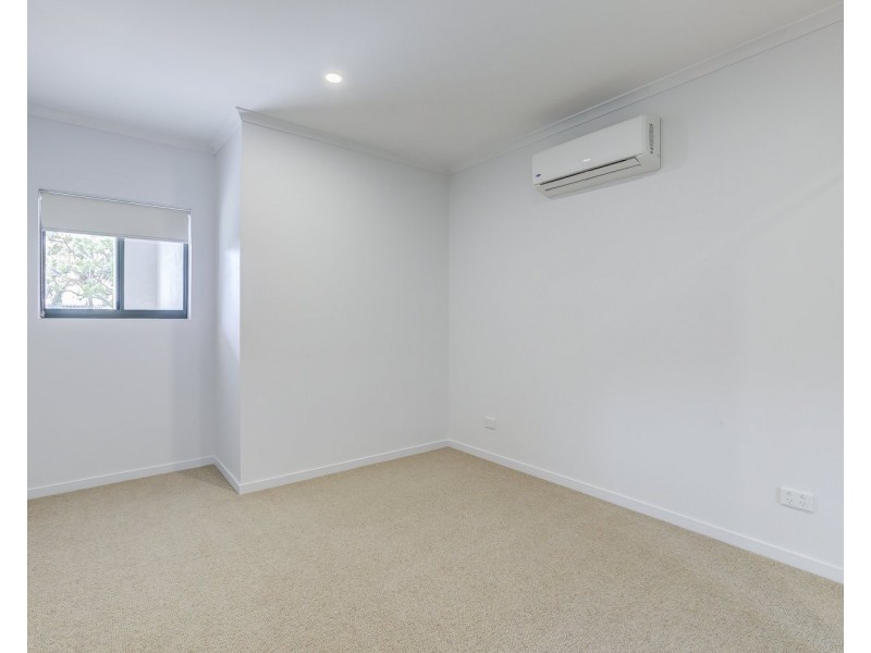 202/5-9 Folkstone Street, Bowen Hills QLD 4006