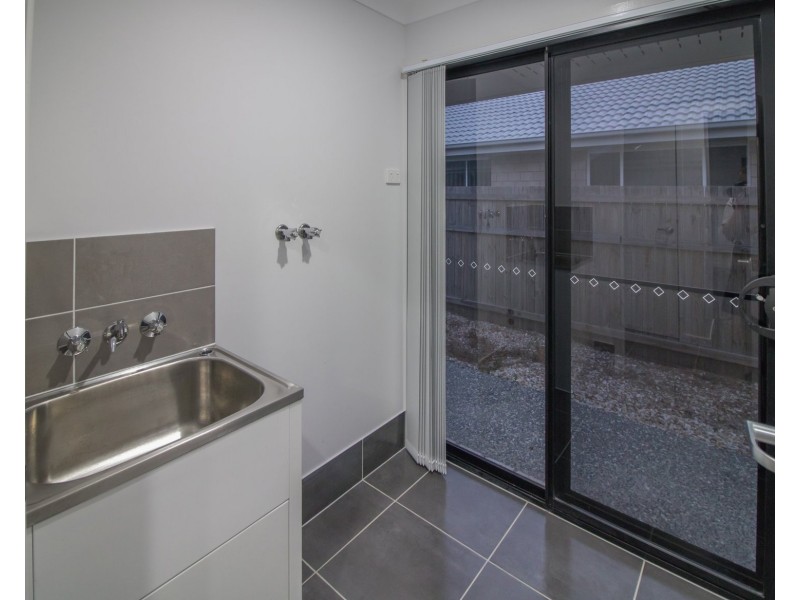 52 Banrock Street, Pimpama QLD 4209