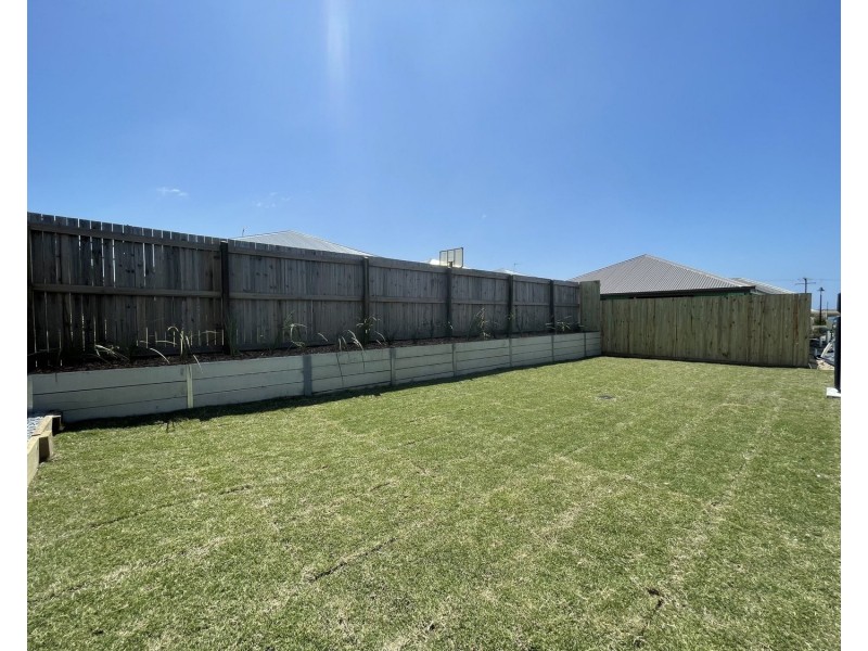 70 Village Boulevard, Pimpama QLD 4209