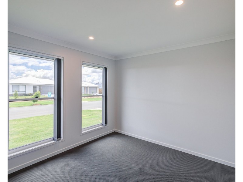 34 Edinburgh Crescent, Gleneagle QLD 4285