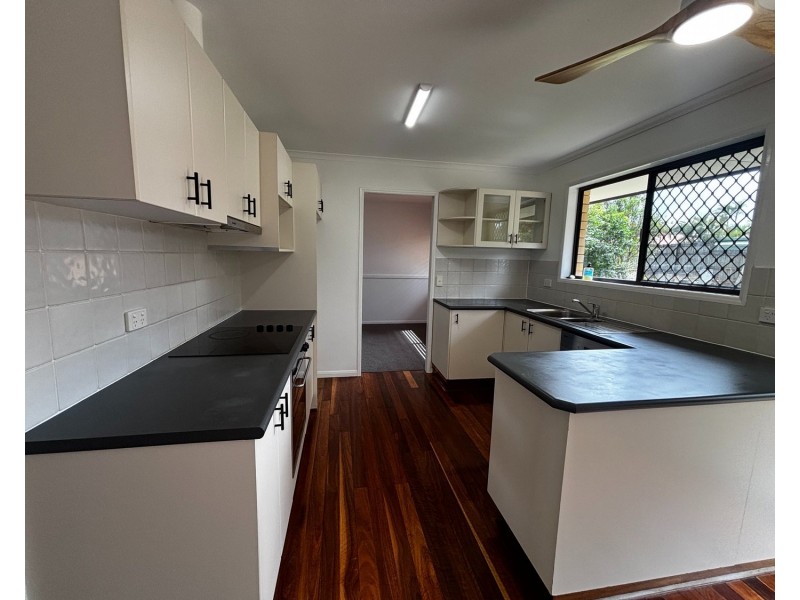 37 Yangoora Crescent, Ashmore QLD 4214