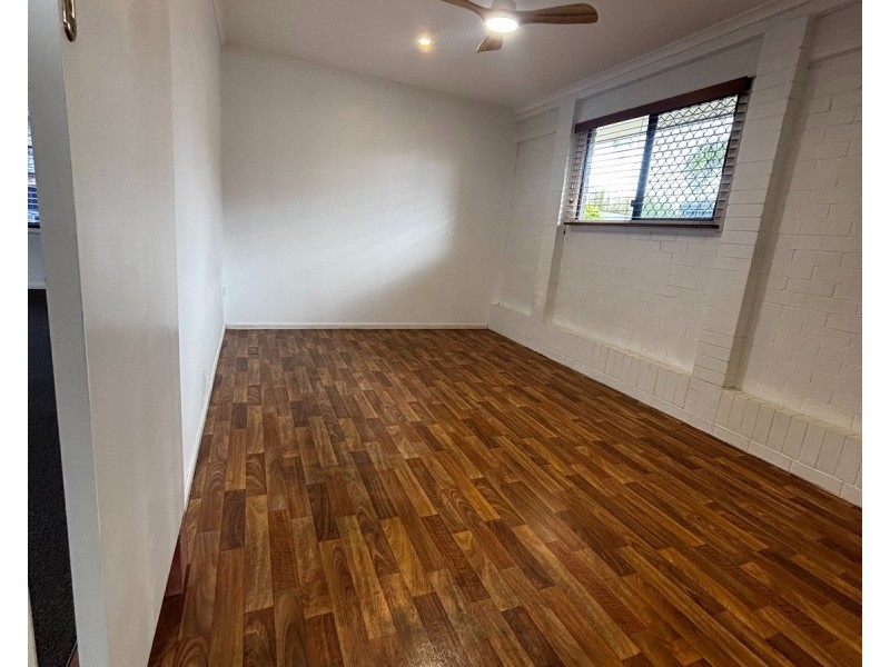 37 Yangoora Crescent, Ashmore QLD 4214