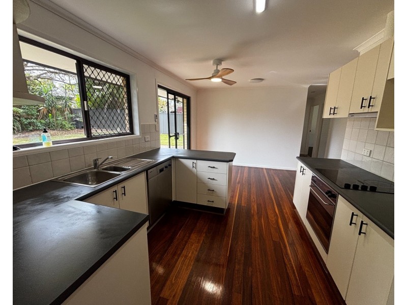37 Yangoora Crescent, Ashmore QLD 4214