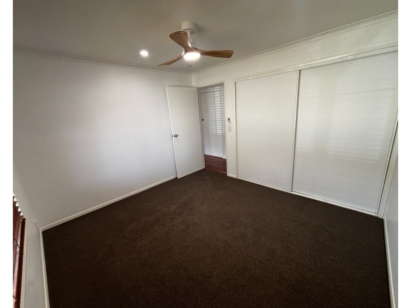 37 Yangoora Crescent, Ashmore QLD 4214
