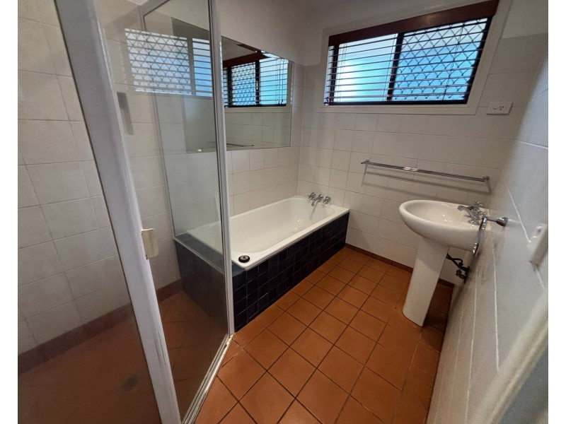 37 Yangoora Crescent, Ashmore QLD 4214