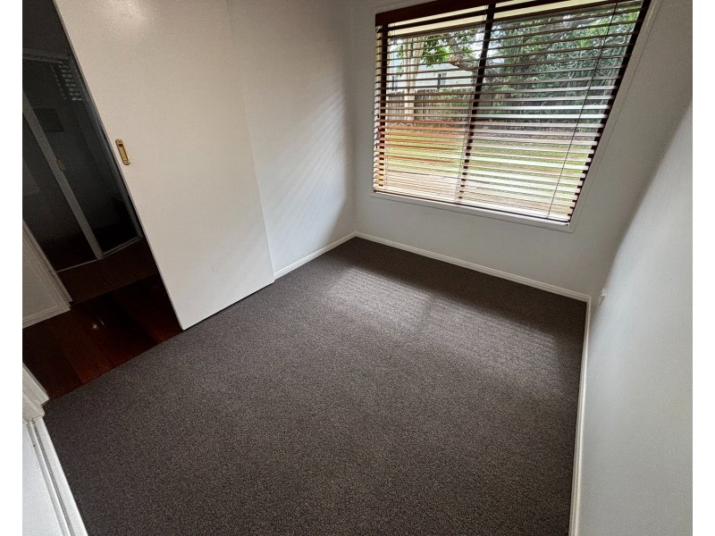 37 Yangoora Crescent, Ashmore QLD 4214