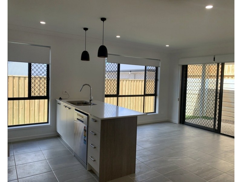 2/3 Mernick Court, Bahrs Scrub QLD 4207
