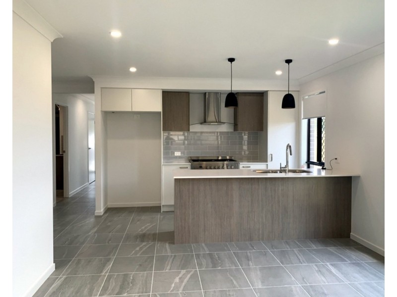 2/3 Mernick Court, Bahrs Scrub QLD 4207