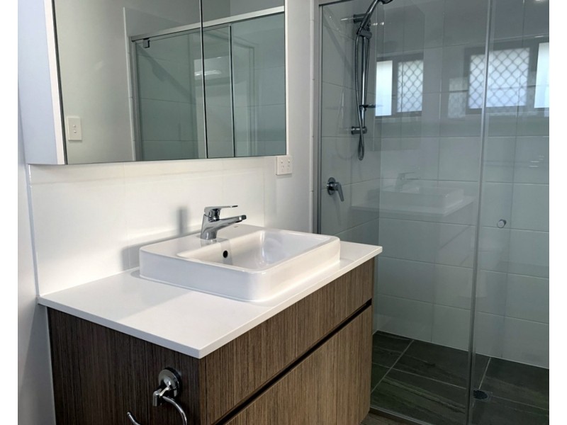 2/3 Mernick Court, Bahrs Scrub QLD 4207